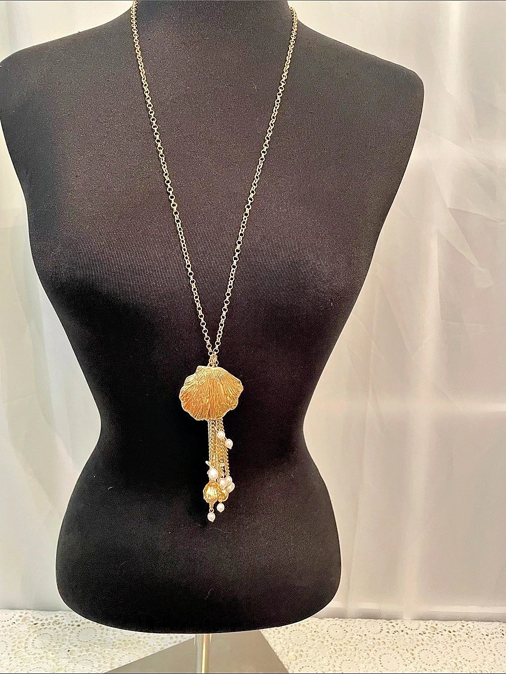 I.N.C. Gold Shell Charm Pendant Necklace 17β drop NWT
